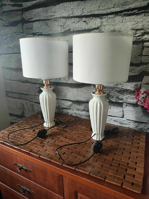 Biała ceramiczna lampa stołowa Lampka nocna Oświetlenie