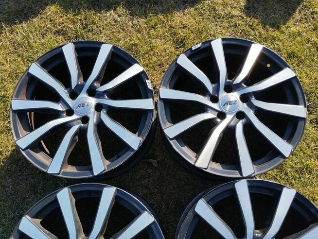 Felgi AEZ 18 5x108 8J ET45 Ford Renault Volvo 67mm Komplet