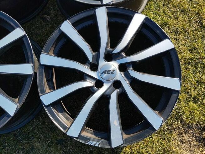Felgi AEZ 18 5x108 8J ET45 Ford Renault Volvo 67mm Komplet