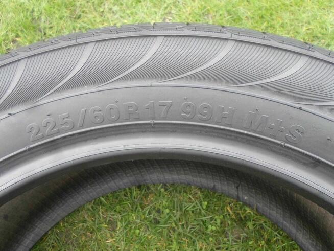 Opony Kumho 225/60R17 99H Solus KL21 lato komplet