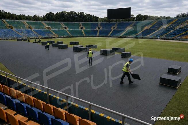 Ochrona boisk z trawy sztucznej – nawierzchnia SPEED event PRO