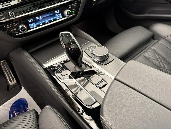 BMW 520 2,0 d(190 KM) xDrive + pakiet sportowy M Salon PL F-Vat