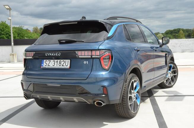 Lynk&Co 01 1.5 Plug-in 179 KM Hybrid 4x4/ Full LED/ Grzania/Navi/Kamera/Panorama