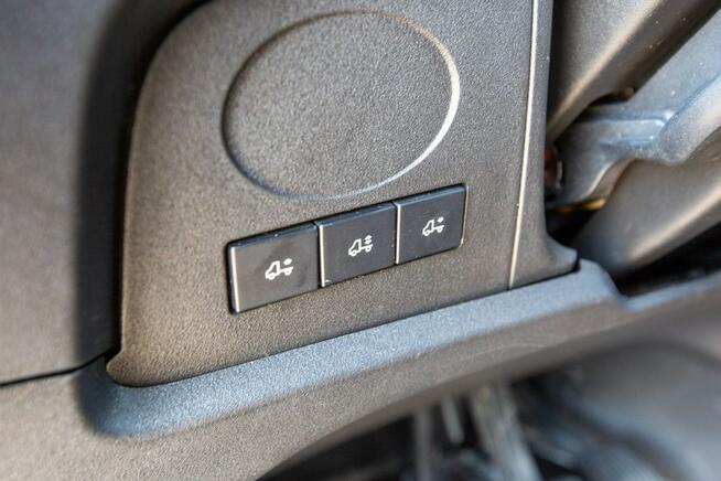 Iveco Daily KONTENER Niskopodwoziowy 35S14 Hi Matic *AUTOMAT* + RAMPA