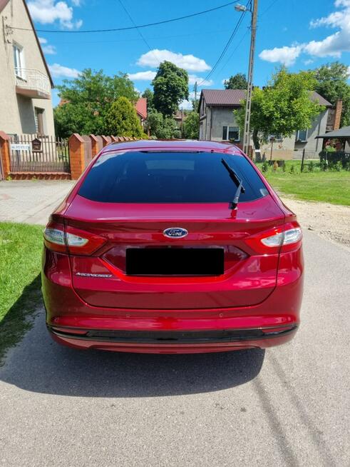 Ford Mondeo 2.0TDCI Titanium / Ruby red / Kamera / 2xPDC / Super Stan / Serwis ASO