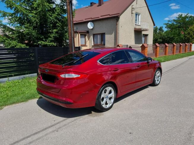 Ford Mondeo 2.0TDCI Titanium / Ruby red / Kamera / 2xPDC / Super Stan / Serwis ASO