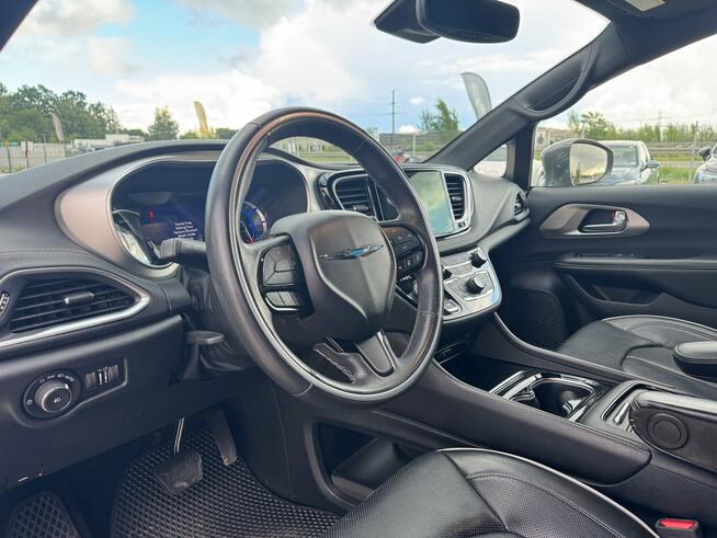 Chrysler Pacifica, 2021