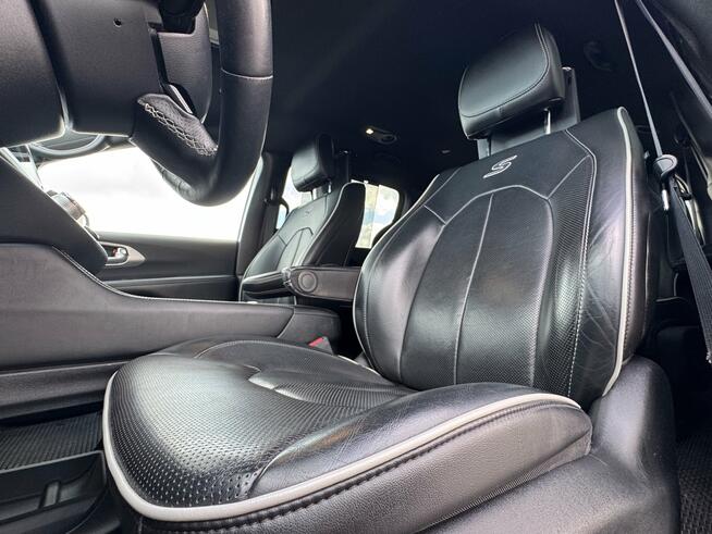 Chrysler Pacifica, 2021