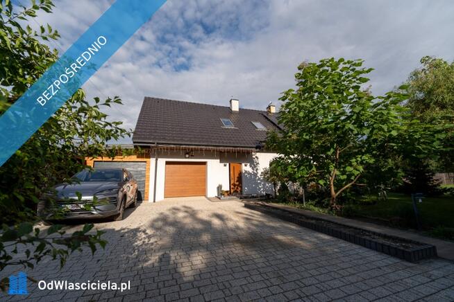Dom, który pozwala zwolnić tempo – 2100 m² prywatności | Fotowoltaika | Sauna | Balia | 2 garaże