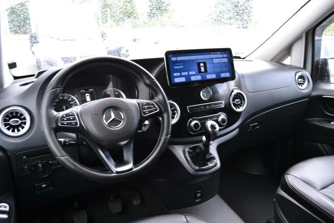 Piękny Mercedes Vito 6os.*Nawigacja*PDC*LED*Klimatyzacja*