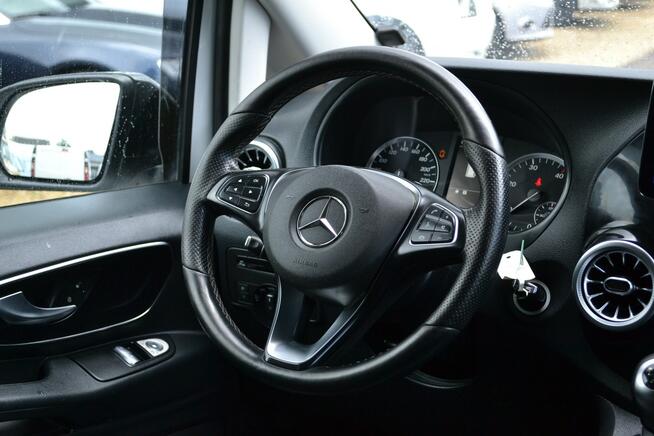 Piękny Mercedes Vito 6os.*Nawigacja*PDC*LED*Klimatyzacja*