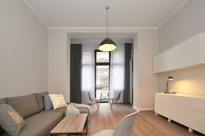 Duża kawalerka, 36 m2, balkon - Dubois 3