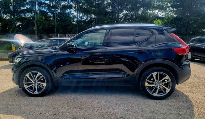Volvo XC 40 Full LED Serwis Automat Navi ACC Parktronic Panorama Gwarancja!