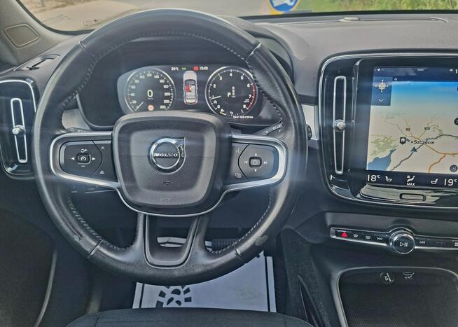 Volvo XC 40 Full LED Serwis Automat Navi ACC Parktronic Panorama Gwarancja!