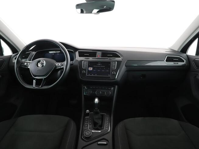 Volkswagen Tiguan R-Line 4x4 DSG matrix LED panorama virtual cocpit navi grzane fotele k