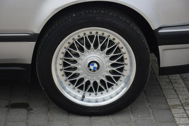 BMW 730 3.0 V8 1992r Zadbana Bez Korozji Wszystko Sprawne