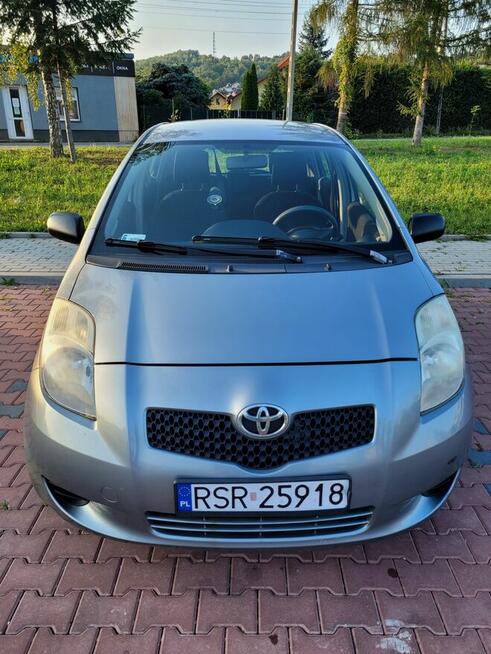 Toyota Yaris II 2008 benzyna 1.0 przebieg 218.tys