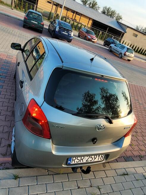 Toyota Yaris II 2008 benzyna 1.0 przebieg 218.tys