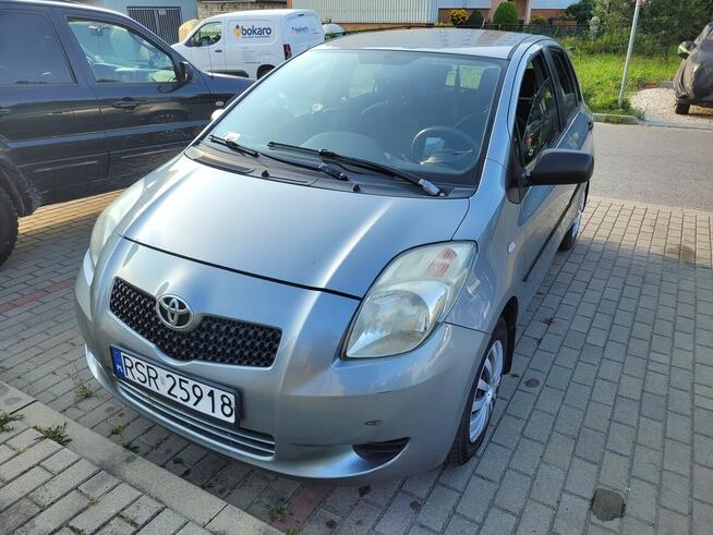 Toyota Yaris II 2008 benzyna 1.0 przebieg 218.tys