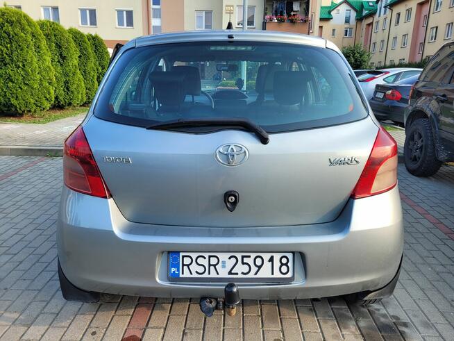 Toyota Yaris II 2008 benzyna 1.0 przebieg 218.tys