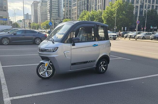 Iamelectric ARIEL Autko Skuter elektryczny ARIEL 2000W 2026r na dow.osob. lub AM 2 os.