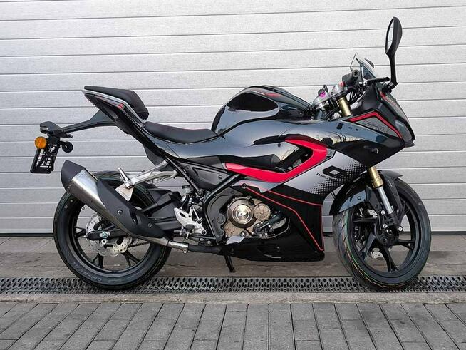 QJMOTOR SRK 125R QJMOTOR SRK125R 15KM ABS Dostawa pod dom Raty 0%