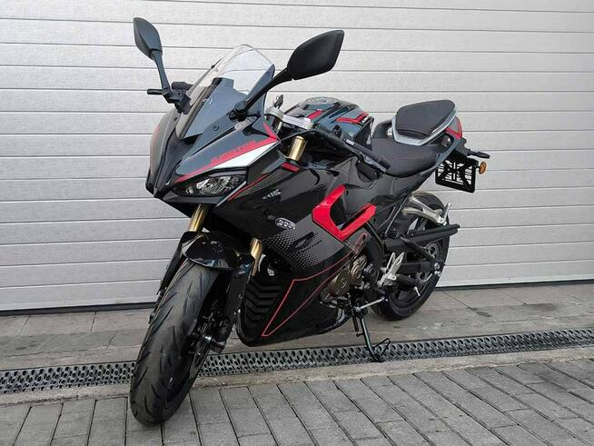 QJMOTOR SRK 125R QJMOTOR SRK125R 15KM ABS Dostawa pod dom Raty 0%