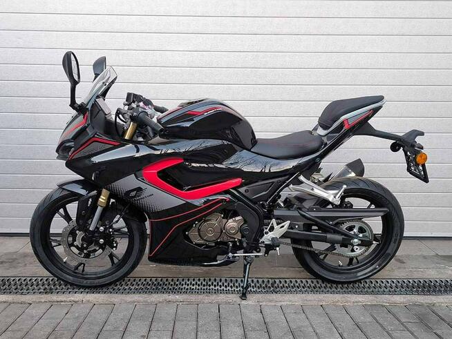 QJMOTOR SRK 125R QJMOTOR SRK125R 15KM ABS Dostawa pod dom Raty 0%