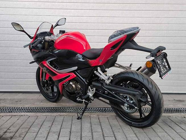 QJMOTOR SRK 125R QJMOTOR SRK125R 15KM ABS Dostawa pod dom Raty 0%