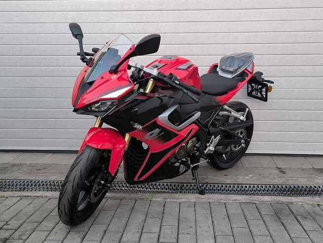 QJMOTOR SRK 125R QJMOTOR SRK125R 15KM ABS Dostawa pod dom Raty 0%