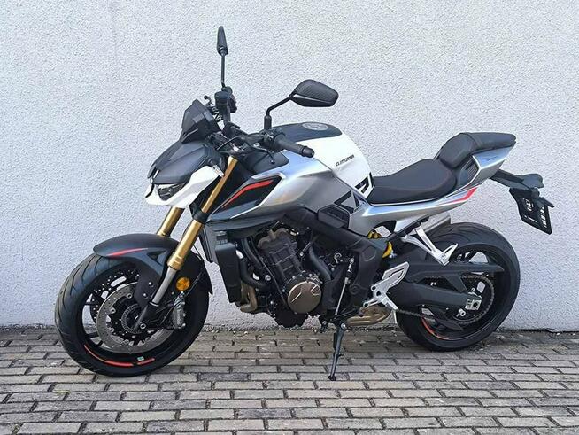 QJMOTOR SRK 800 QJMotor SRK800 Naked 95KM ABS Sport Dostawa pod dom Rata już od 439zł
