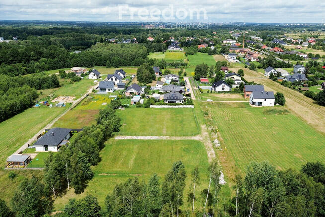 Działka budowlana 888 m²