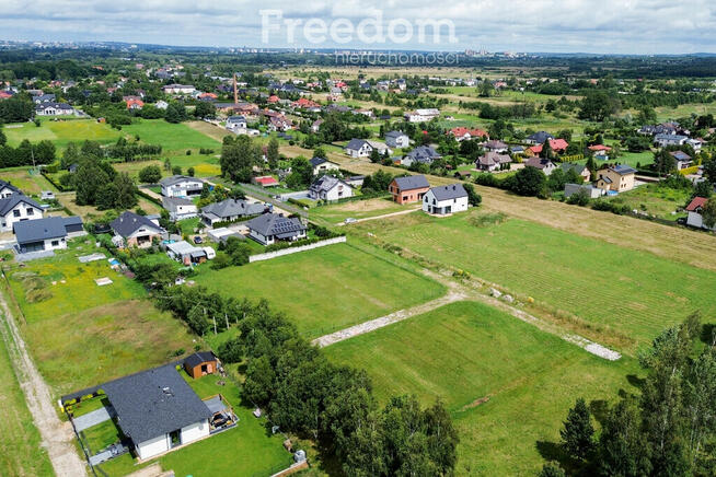 Działka budowlana 888 m²