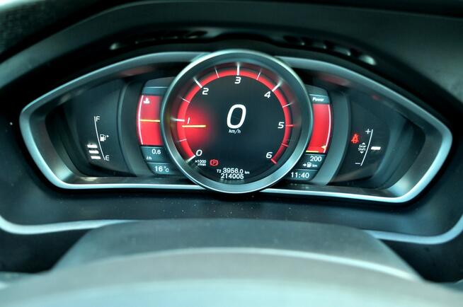 Volvo V40 1,6Hdi 115KM Digital Kamera Navi Parktronik