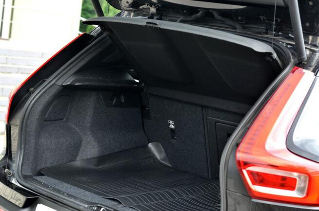 Volvo XC 40 Full Led Tablet Kamera Skóra Grzana Harman Kardon El.Klapa Full Opcja