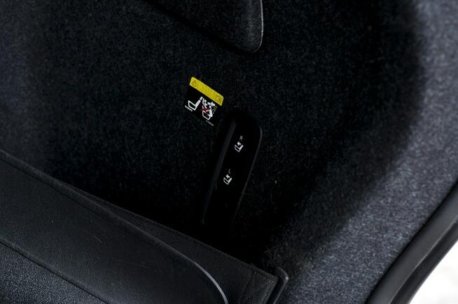 Volvo XC 40 Full Led Tablet Kamera Skóra Grzana Harman Kardon El.Klapa Full Opcja