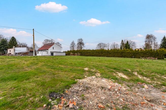 Działka 1037 m2 Jarząbkowice gm. Pawłowice - media, udział w drodze