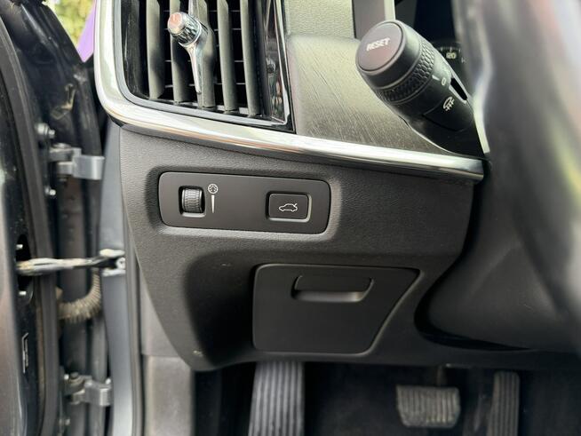 Volvo V90 Cross Country Momentum, Kamera cofania, Panorama, Grzane fotele, LED, Nowy Rozrząd