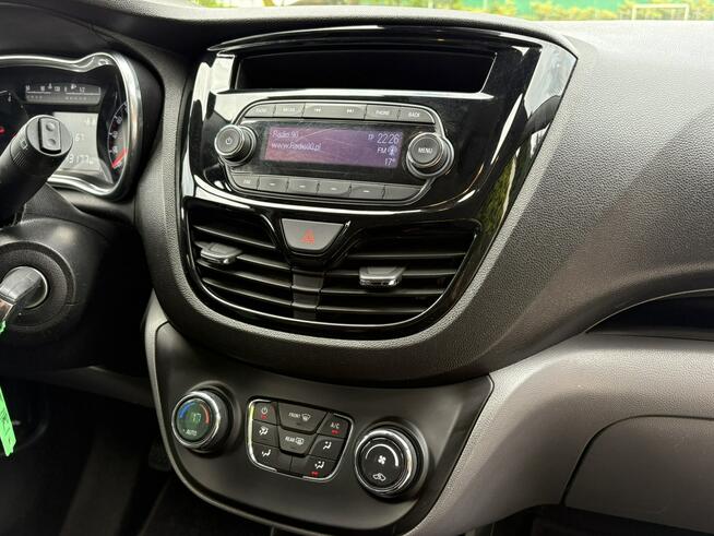 Opel Karl Grzana kierownica, Lane Assit, Climatronic, Grzane siedzenia, Tempomat