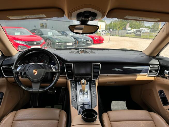 Porsche Panamera, 2016