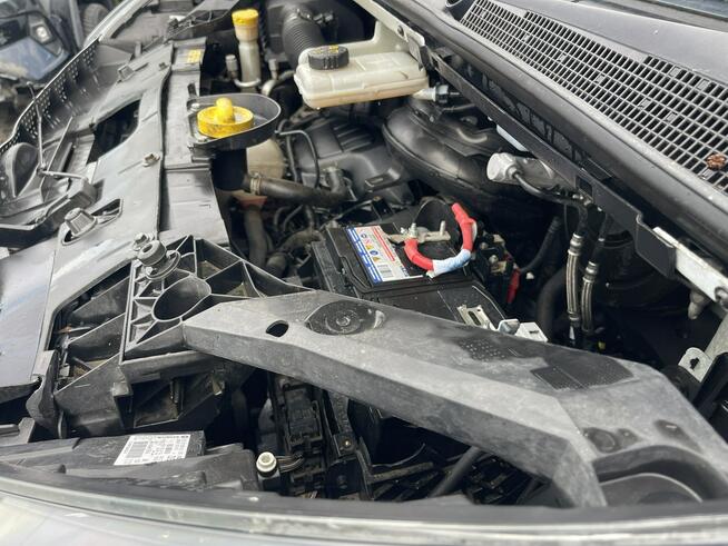 Opel Vivaro Klimatyzacja 9 osobowy Czujniki parkowania 120KM