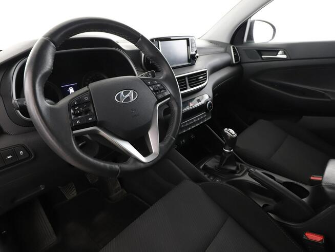 Hyundai Tucson lift klima auto grzane fotele i kierownica kamera i czujniki parkowani