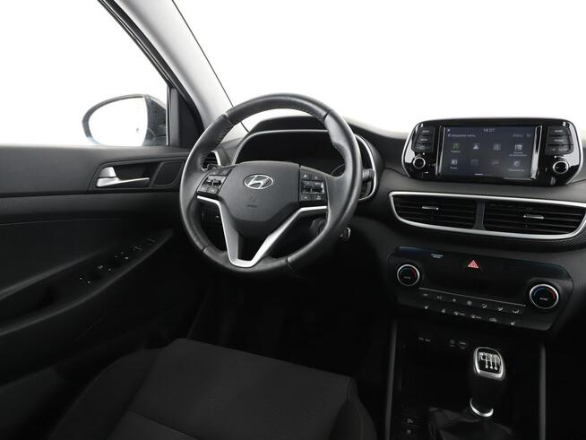 Hyundai Tucson lift klima auto grzane fotele i kierownica kamera i czujniki parkowani