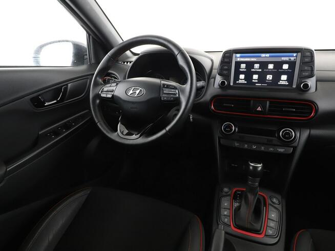 Hyundai Kona 4x4 automat skóra navi klima auto grzane fotele kamera i czujniki park