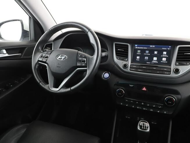 Hyundai Tucson full LED skóra panorama klima auto kamera i czujniki parkowania grzane
