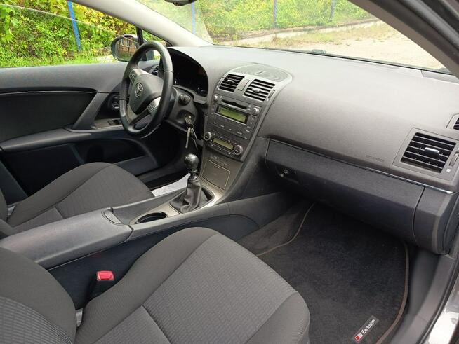 Toyota Avensis Bezwypadkowy, dok. przebiegu, stan BDB