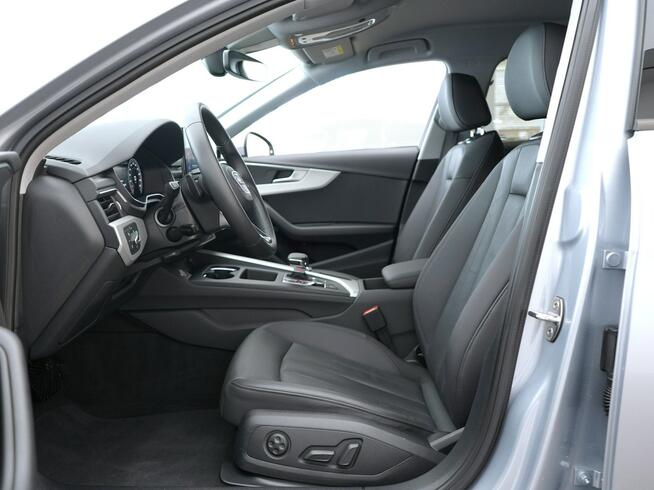 Audi A4 35TFSI 150KM Nav TempomatACC Kamera ElektryczneFotele Ambiente