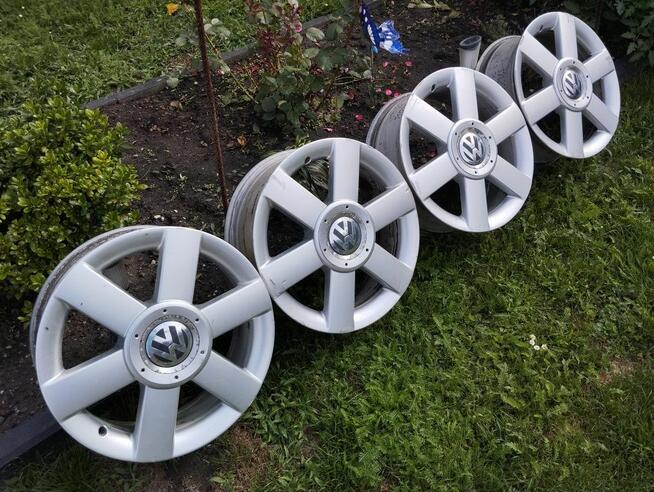 Felgi Vw Audi Skoda Seat 16 5X100 6J ET35 8Z0-025H komplet