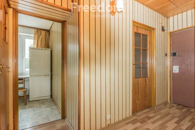 2 pokoje 39,2 m² do remontu, umeblowane, 1. piętro