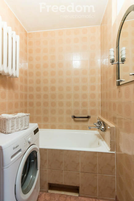 2 pokoje 39,2 m² do remontu, umeblowane, 1. piętro